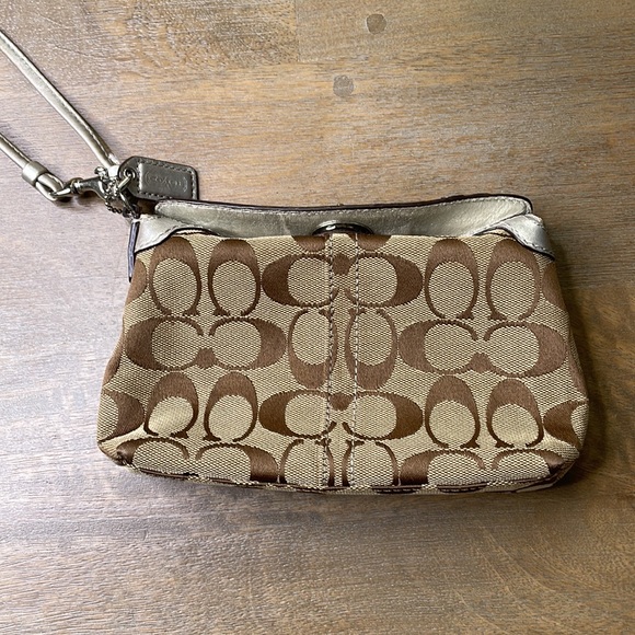 Coach Vachetta Signature C Canvas & Silver Metallic Leather Small Turn Lock Bag - Picture 4 of 10